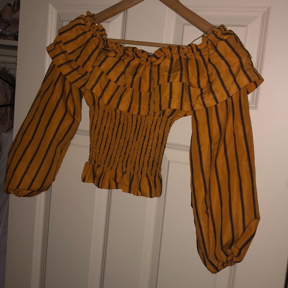 mustard yellow peasant top!!! statement piece!!